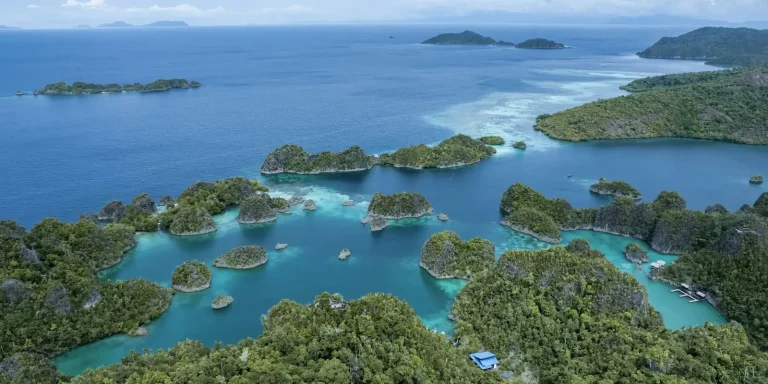 Your 2027 Insider Checklist for a Komodo Yacht Charter