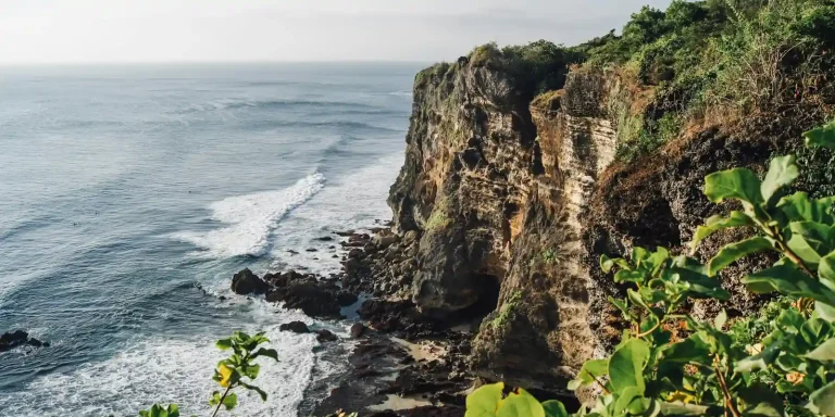 Exclusive 5-Star Jungle Lodge In Java With Amanjiwo Borobudur Temple Views